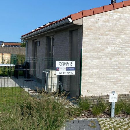 Gezellig vakantiehuisje -4p- met tuin en parking Koksijde Buitenkant foto